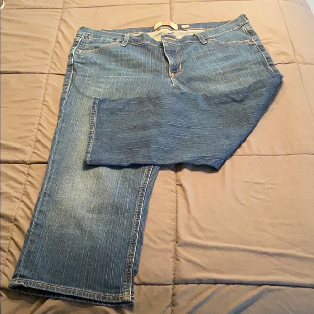 Capris - Picture 4 of 6